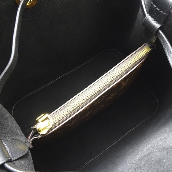 Louis Vuitton Monogram NeoNoe Noir Shoulder Bag - Picture 6 of 8